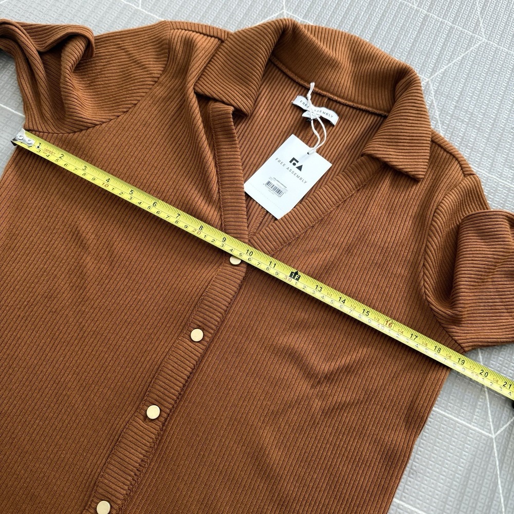 NEW Free Assembly Collared Cardigan L Brown Ribbed Gold Buttons - Picture 6 of 7